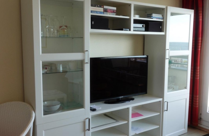 TV- Schrank