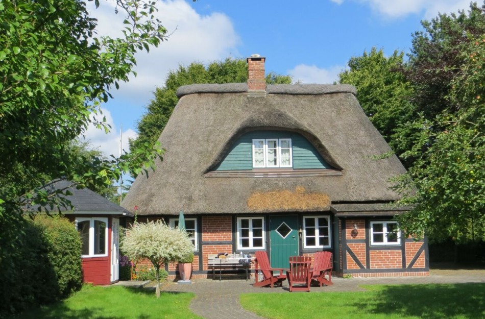 Südseite mit Terrasse